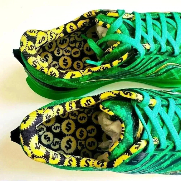 NIB Rare Men’s Limited Edition Shamrock Saucony
Kinvara 12 Sneakers main image 5